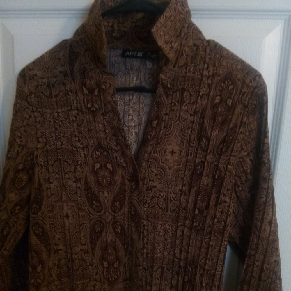 Women's blouse/top, button front, 20" long sleeves